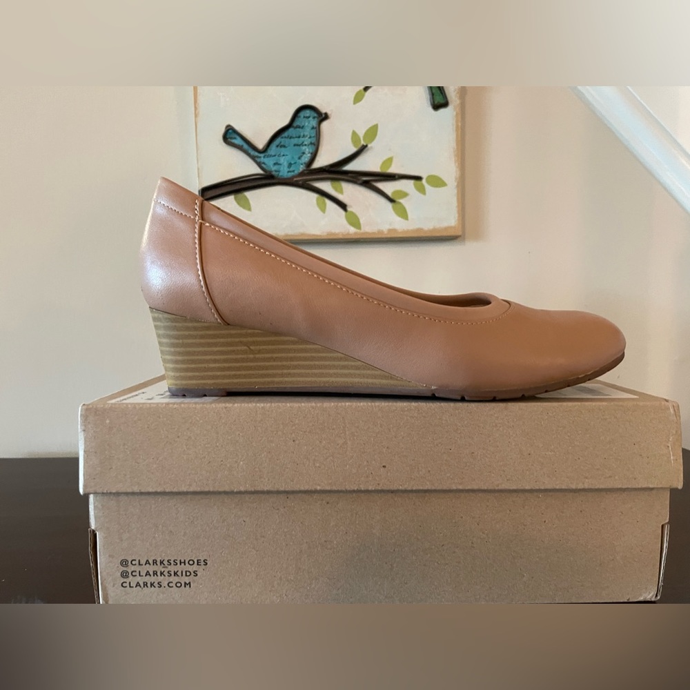 Clarks Mallory Berry Praline Leather wedges